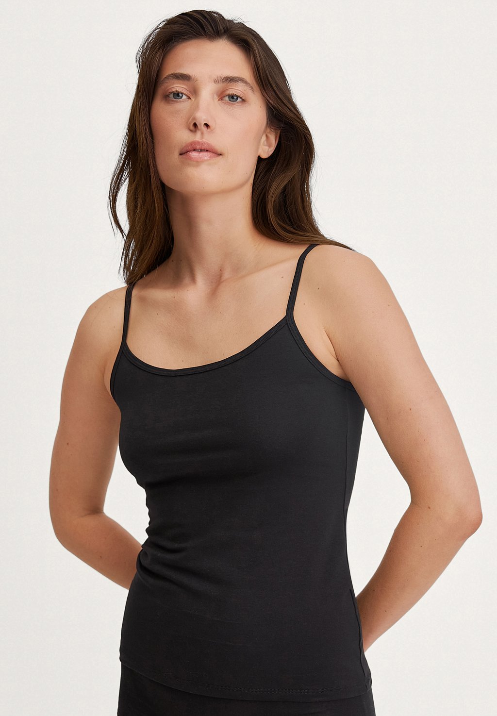 Нижняя рубашка ESSENTIAL Calida, черный
Нижняя рубашка ESSENTIAL Calida, черный