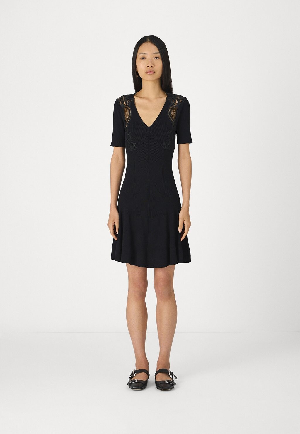 Вязаное платье DRESS TWINSET, черный
Вязаное платье DRESS TWINSET, черный