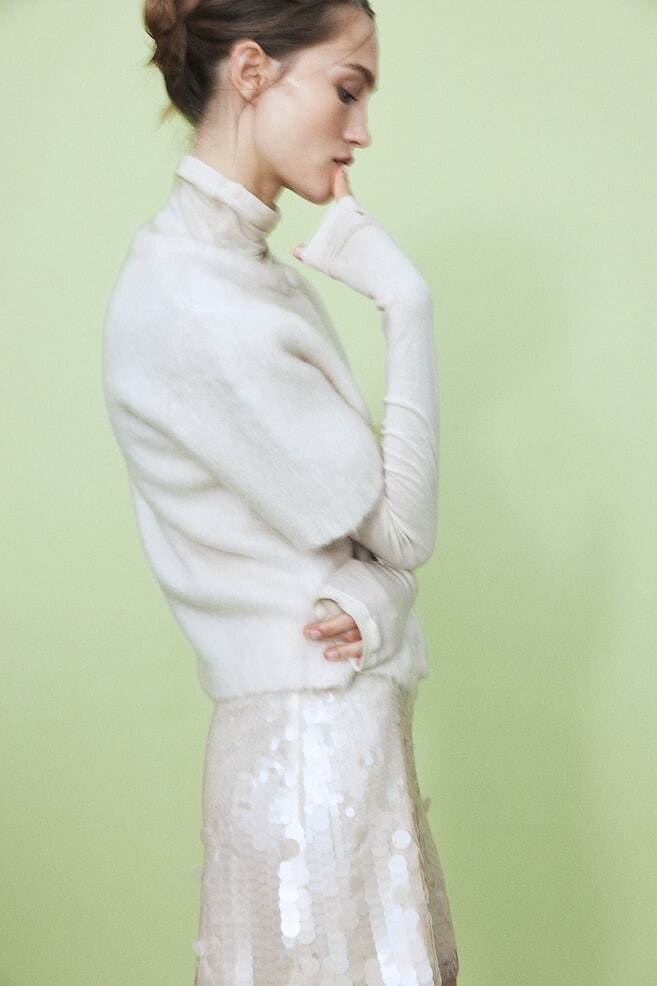 Кардиган из смеси мохера H&M, бежевый
Кардиган из смеси мохера H&M, бежевый