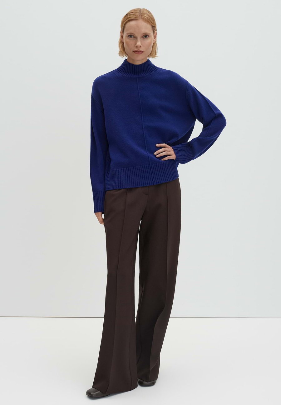 Джемпер someday. LOOSE FIT, Electric Blue/Blue
Джемпер someday. LOOSE FIT, Electric Blue/Blue