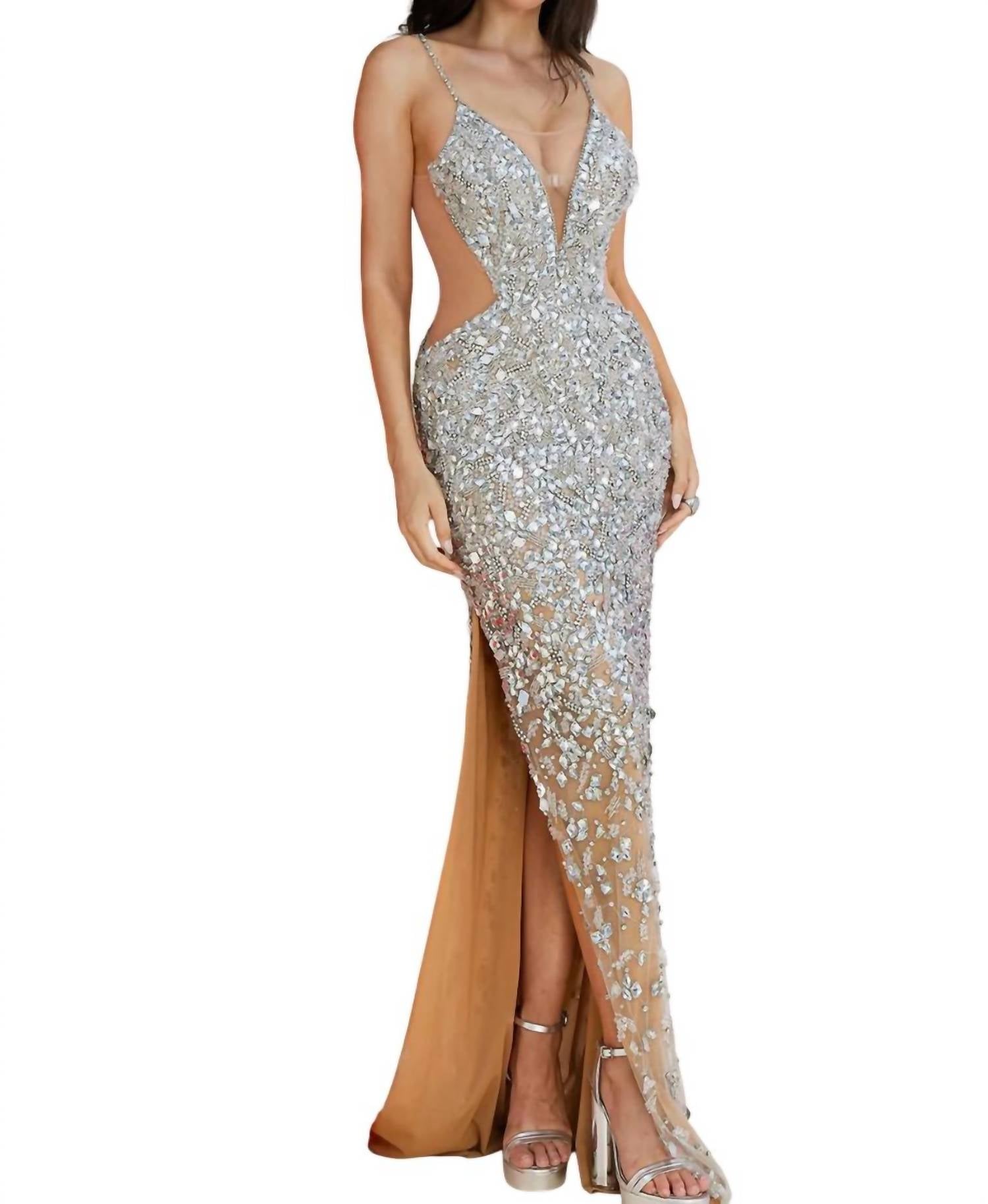 Платье-футляр с глубоким вырезом из тюля для выпускного вечера в кристаллах/серебре Terani Couture
Платье-футляр с глубоким вырезом из тюля для выпускного вечера в кристаллах/серебре Terani Couture