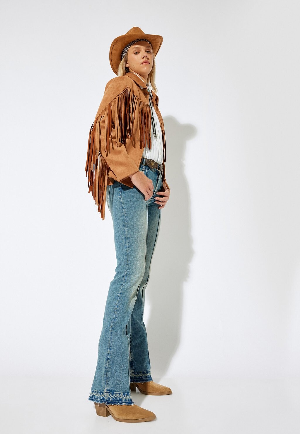 Расклешенные джинсы Koton, синий деним
Расклешенные джинсы Koton, синий деним