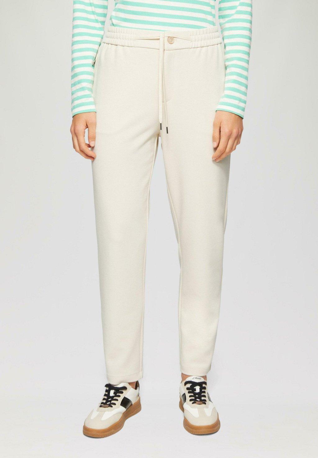 Брюки s.Oliver, бежевый
Брюки s.Oliver, бежевый