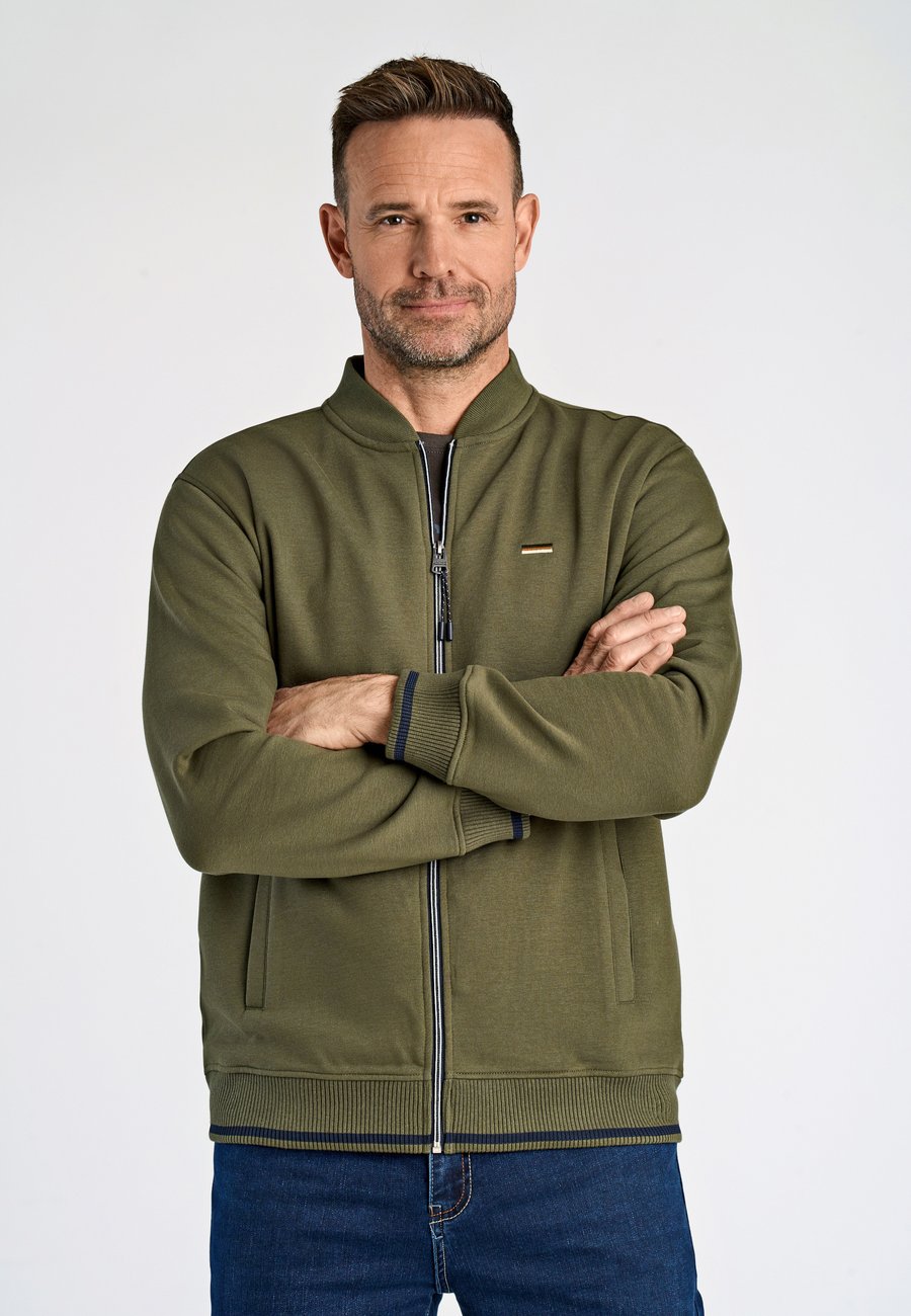 Толстовка Jack's Sportswear JACK BASEBALL COLLAR, Army/Olive
Толстовка Jack's Sportswear JACK BASEBALL COLLAR, Army/Olive