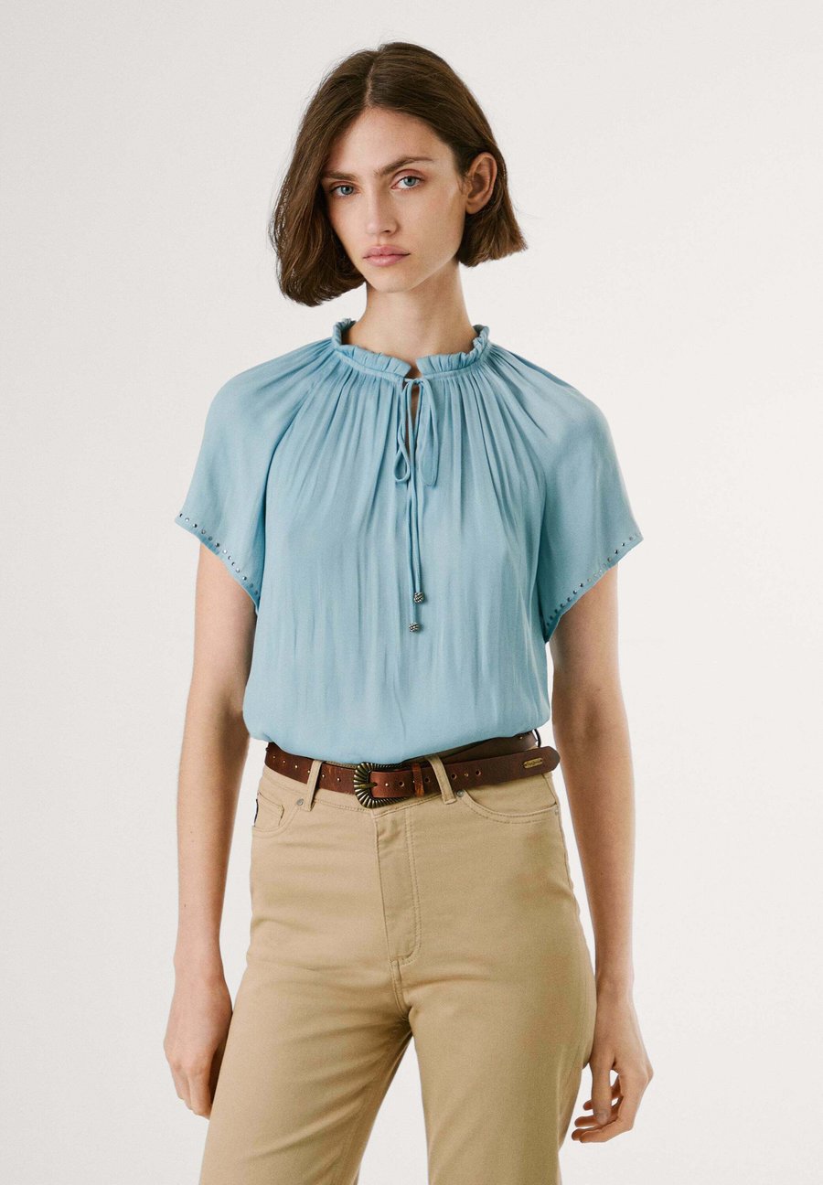 Блуза Pepe Jeans W11 LUX, Soho Blue/Light Blue
Блуза Pepe Jeans W11 LUX, Soho Blue/Light Blue