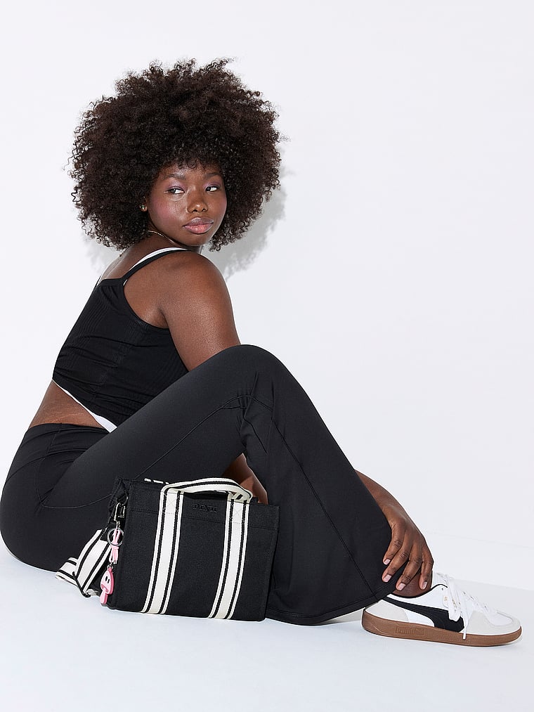 Мини-Сумка через плечо из холста Pink, черный
Мини-Сумка через плечо из холста Pink, черный