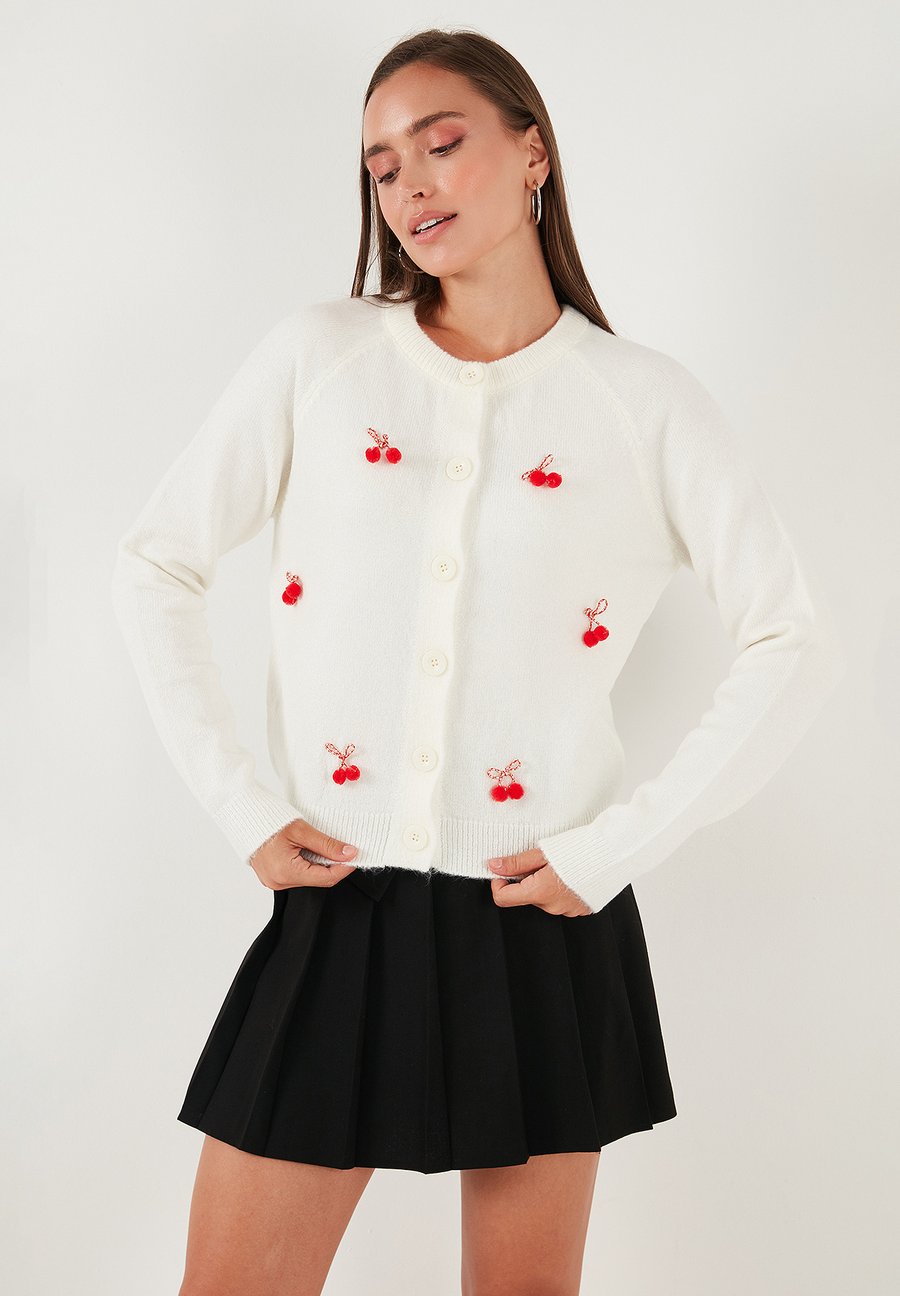 Кардиган LELA REGULAR FIT, Ecru/Beige
Кардиган LELA REGULAR FIT, Ecru/Beige