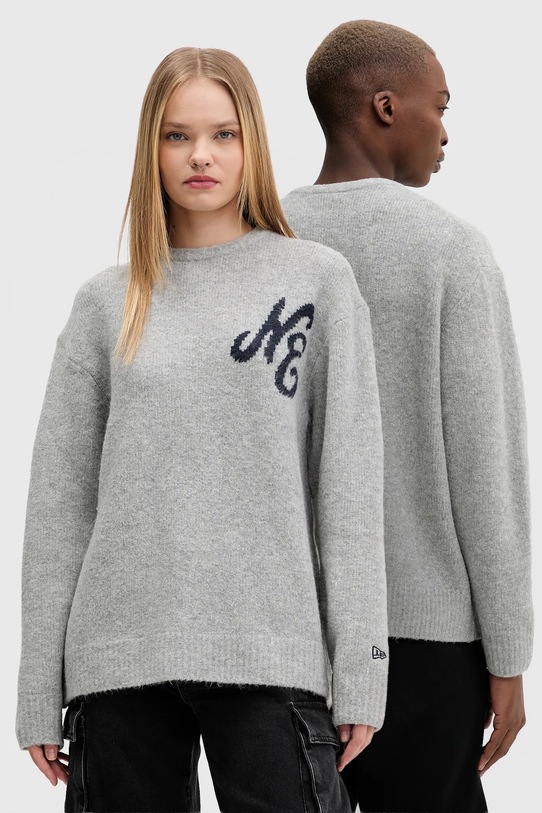 Свитер из смесовой шерсти New Era, серый
Свитер из смесовой шерсти New Era, серый