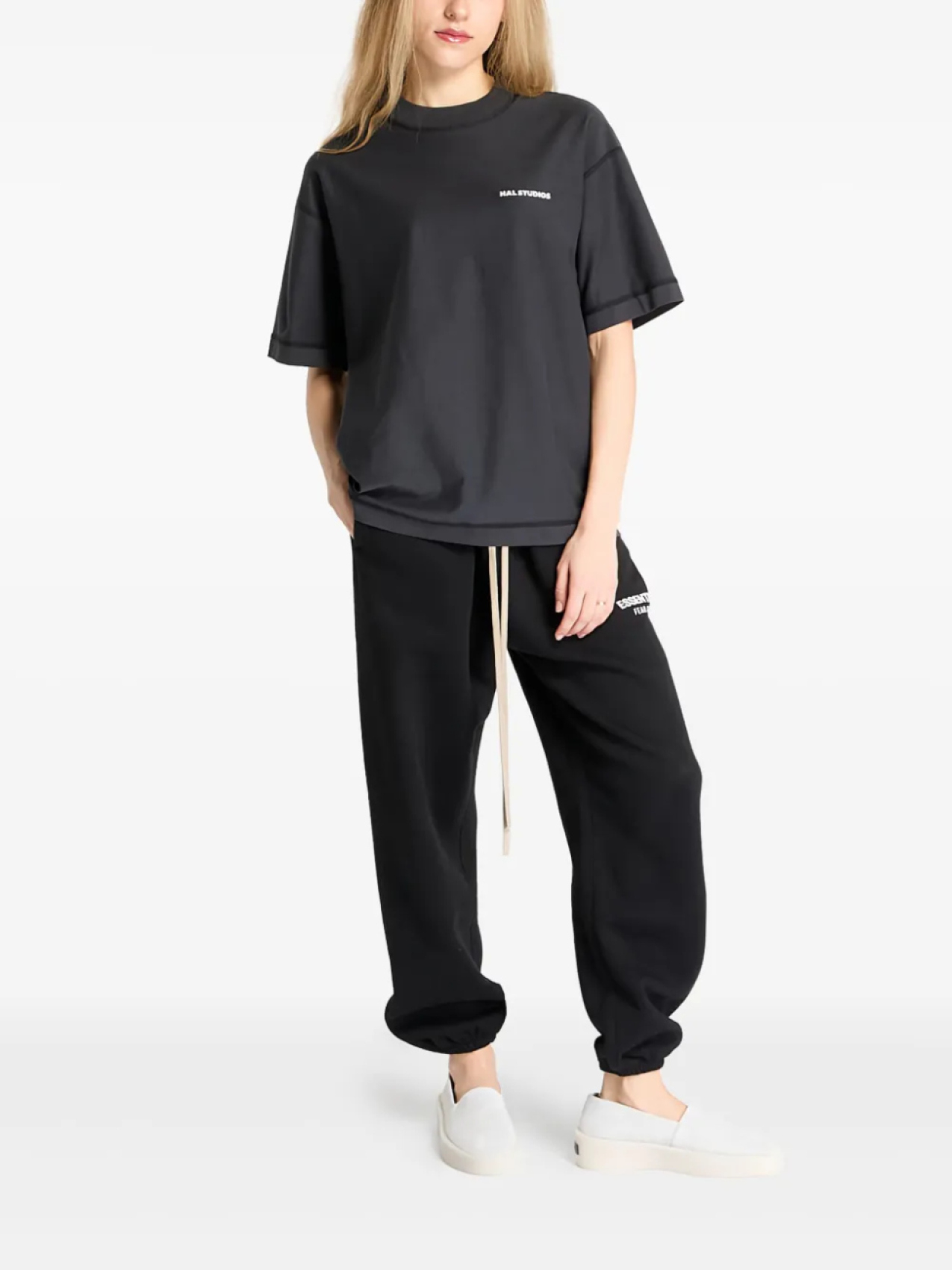 Футболка с логотипом из хлопка HAL STUDIOS, черный
Футболка с логотипом из хлопка HAL STUDIOS, черный