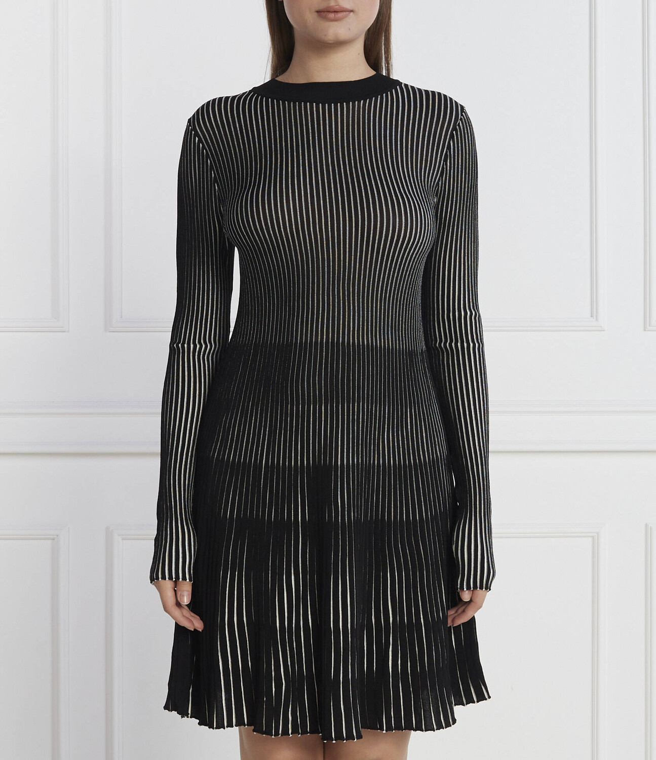 Платье Desigual, черный
Платье Desigual, черный