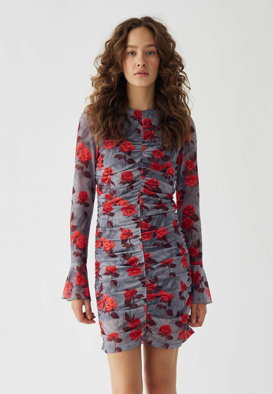 Платье Noella Shift dress, Divinia Blue Print/Blue
Платье Noella Shift dress, Divinia Blue Print/Blue