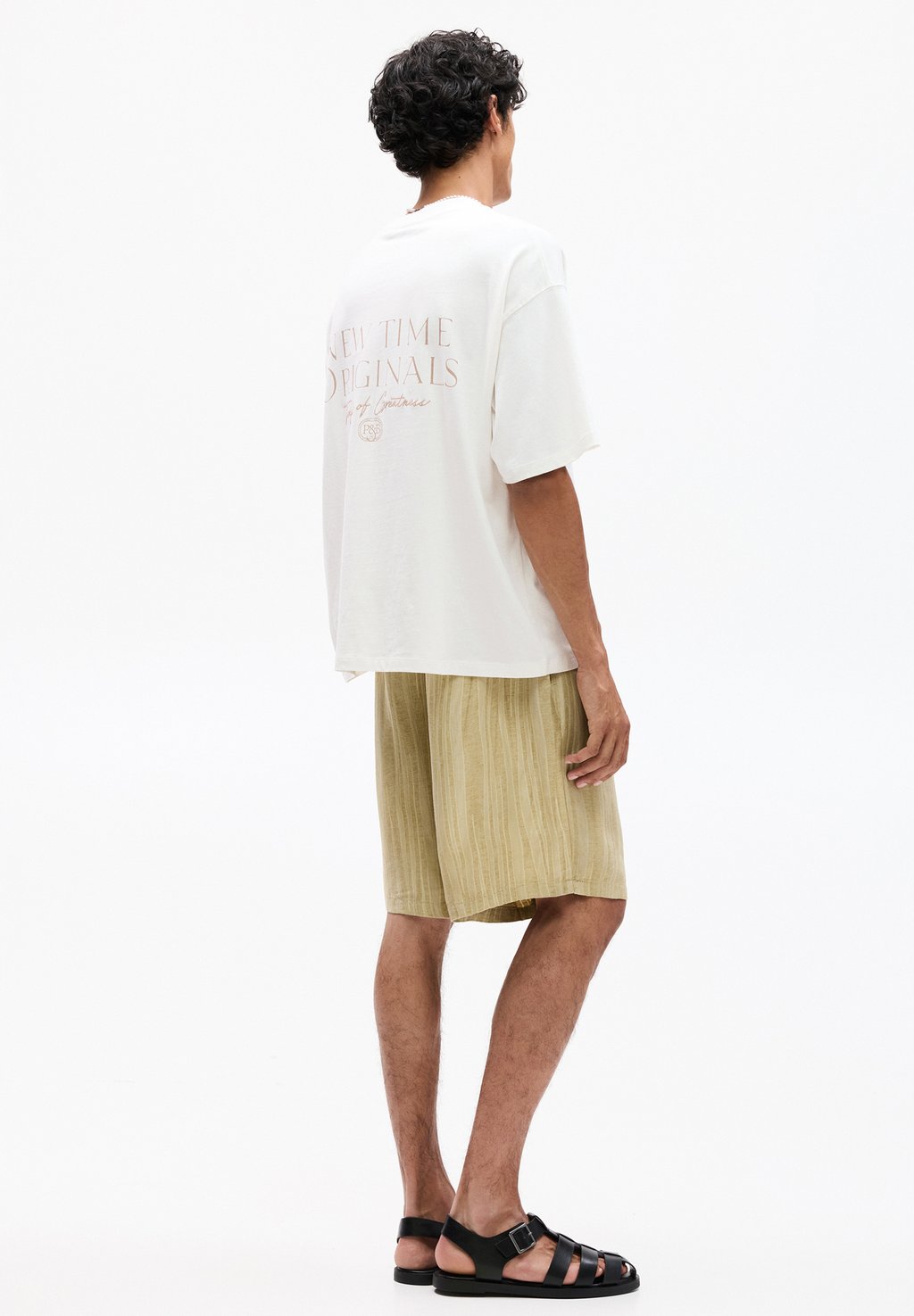 Футболка с принтом PULL&BEAR, белый 
Футболка с принтом PULL&BEAR, белый