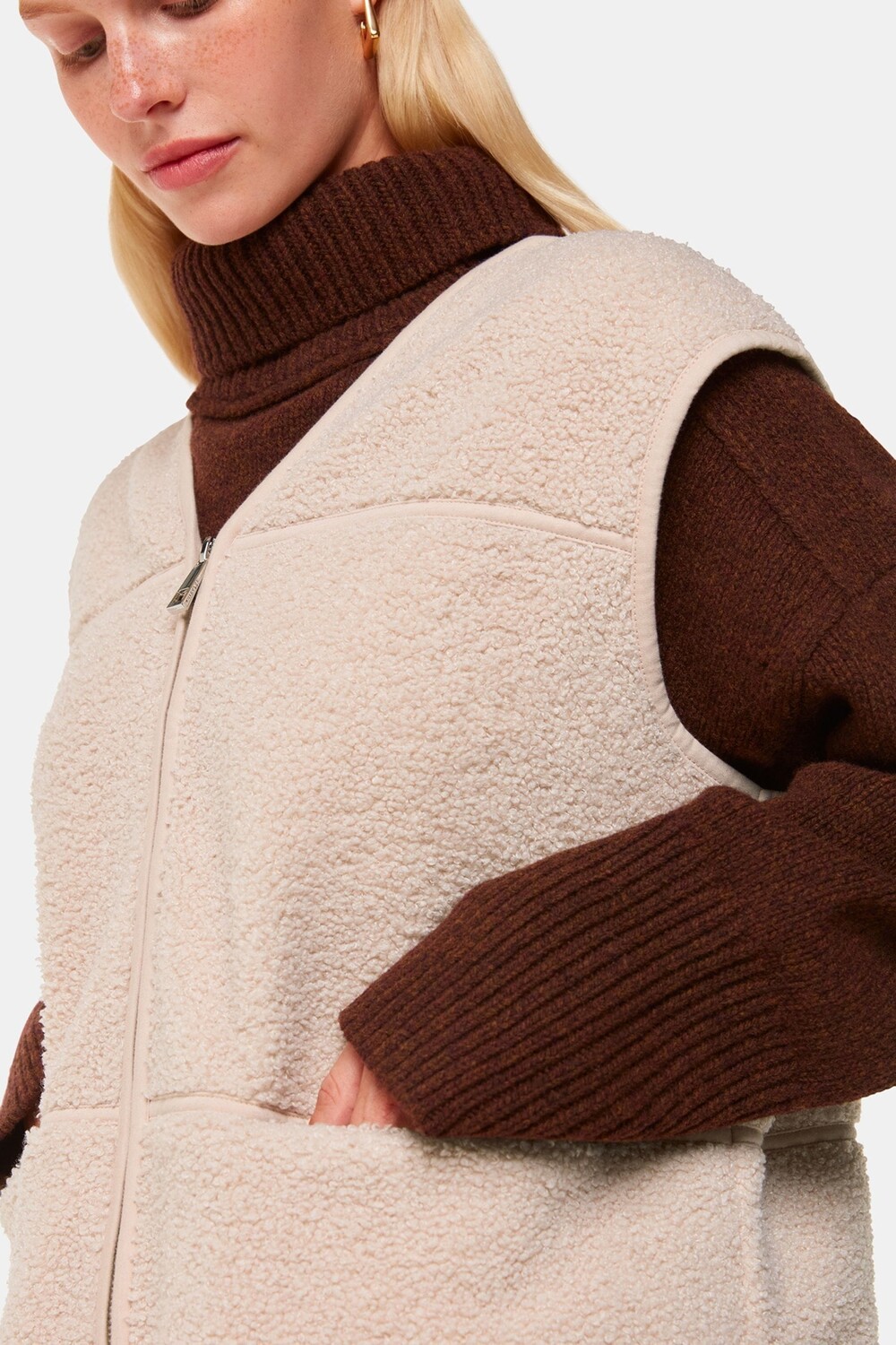 Джози флис жилет Whistles, бежевый
Джози флис жилет Whistles, бежевый