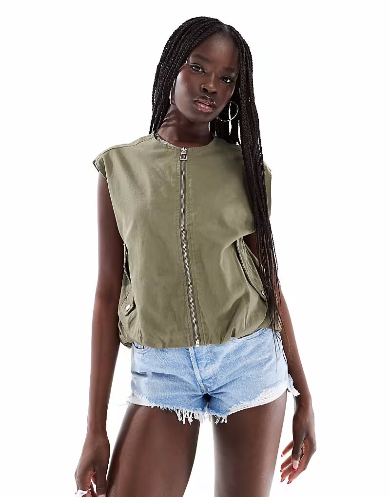 Жилет ONLY с подолом-пузырем цвета хаки
Жилет ONLY с подолом-пузырем цвета хаки