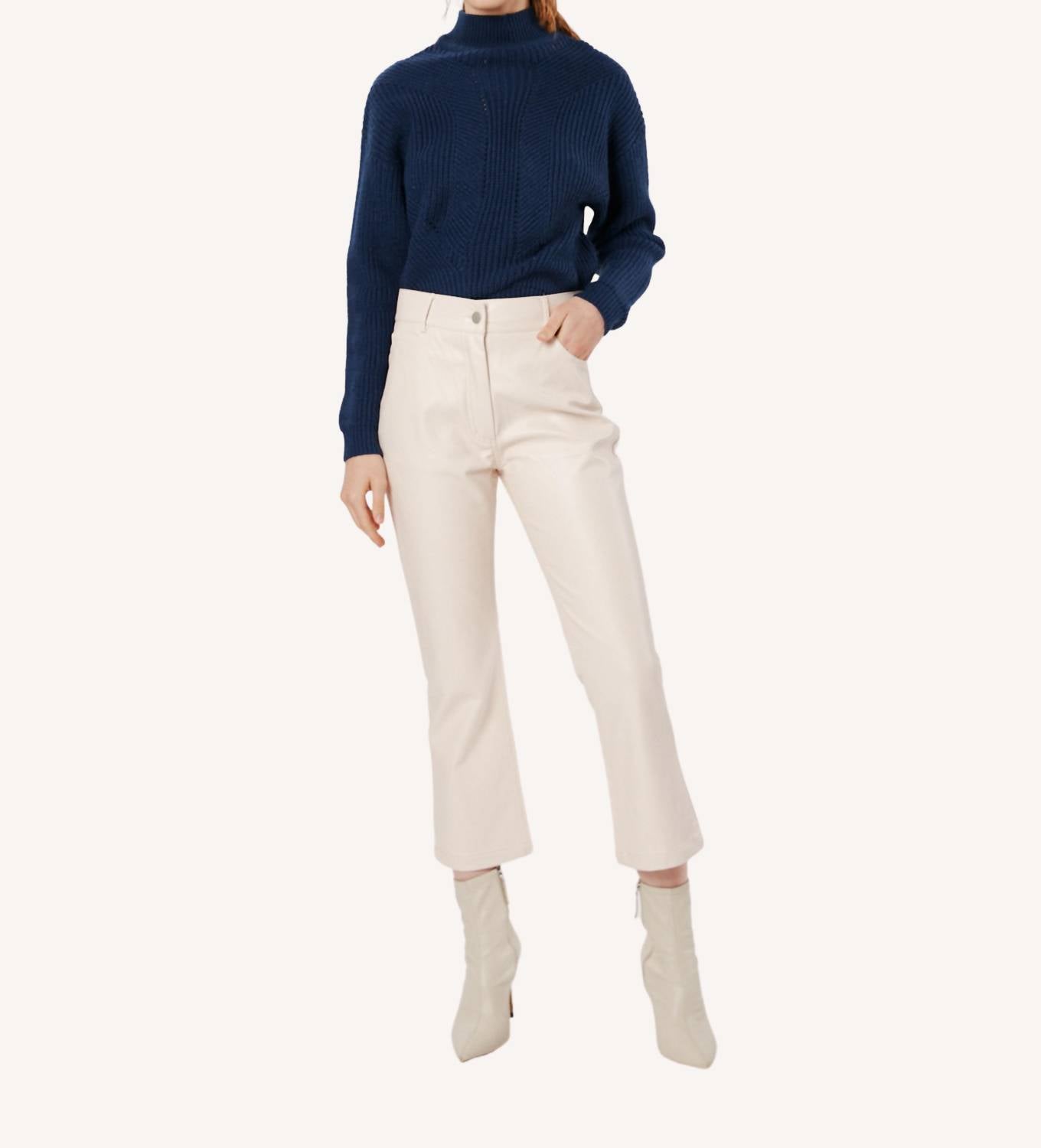 Брюки Harper цвета слоновой кости DELUC
Брюки Harper цвета слоновой кости DELUC