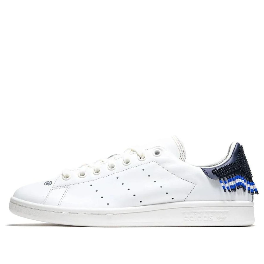 Кроссовки adidas x CLOT Stan Smith 'Night Navy Beads', белый
Кроссовки adidas x CLOT Stan Smith 'Night Navy Beads', белый