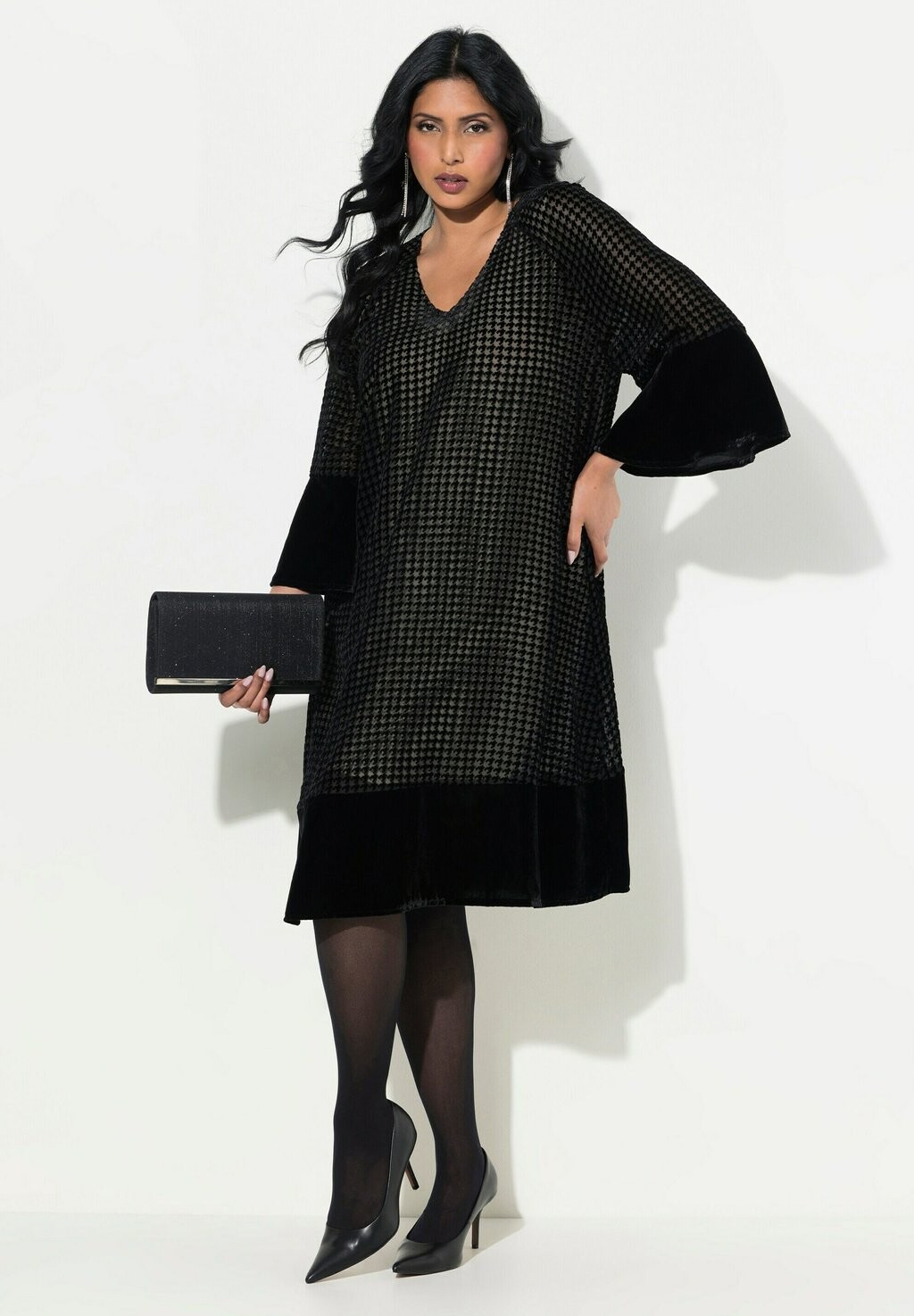 Дневное платье Ulla Popken, черный
Дневное платье Ulla Popken, черный