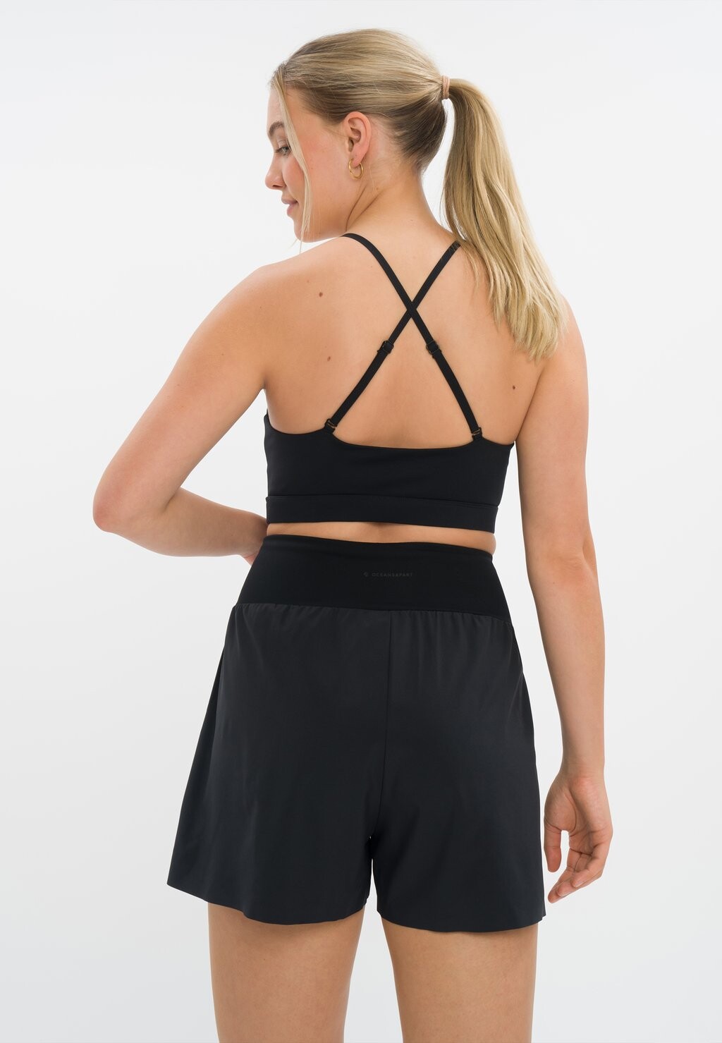 Легкая поддержка спортивного бюстгальтера MARINA OCEANSAPART, черный
Легкая поддержка спортивного бюстгальтера MARINA OCEANSAPART, черный