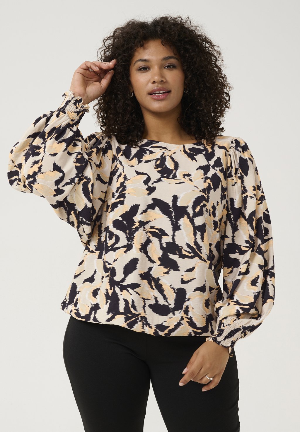 Блуза KCPACA Kaffe Curve, бежевый
Блуза KCPACA Kaffe Curve, бежевый