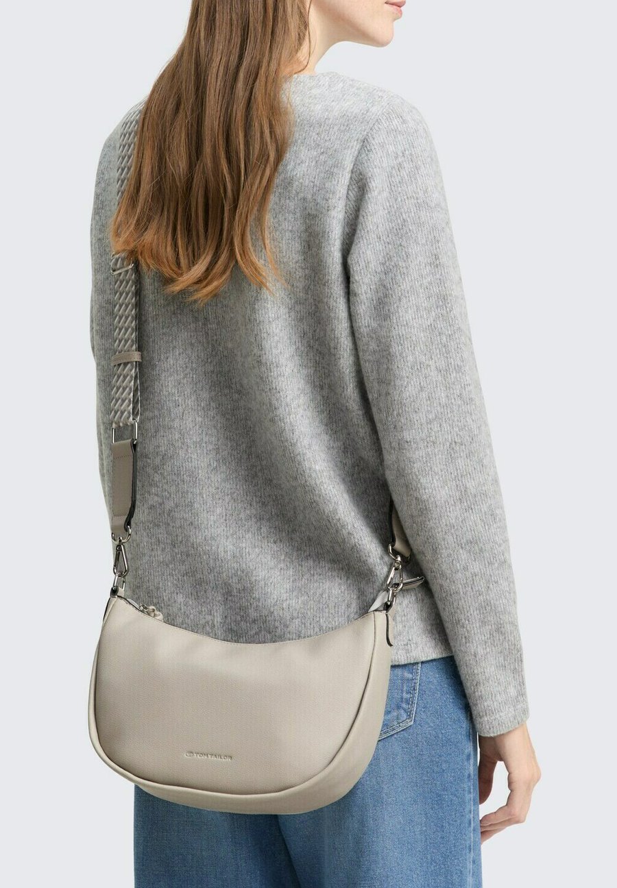 Сумка кросс-боди TOM TAILOR Cross body bag, Grey
Сумка кросс-боди TOM TAILOR Cross body bag, Grey