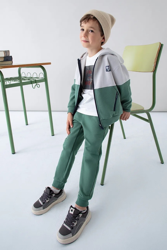 Детские спортивные брюки Mayoral, зеленый
Детские спортивные брюки Mayoral, зеленый