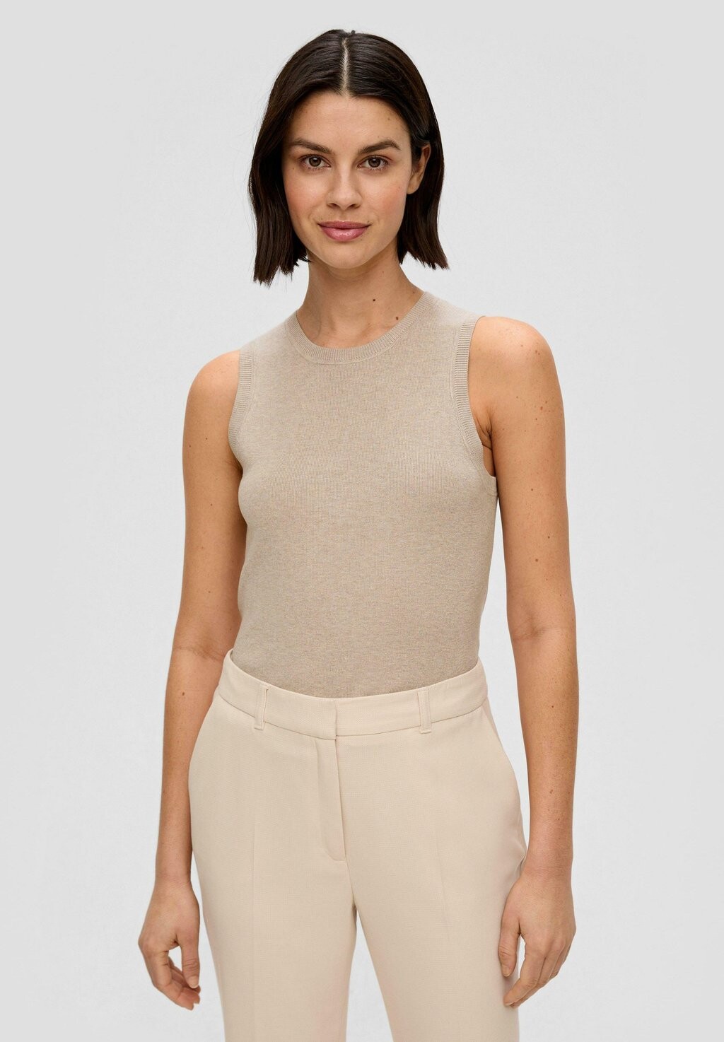 Топ s.Oliver BLACK LABEL, цвет beige
Топ s.Oliver BLACK LABEL, цвет beige