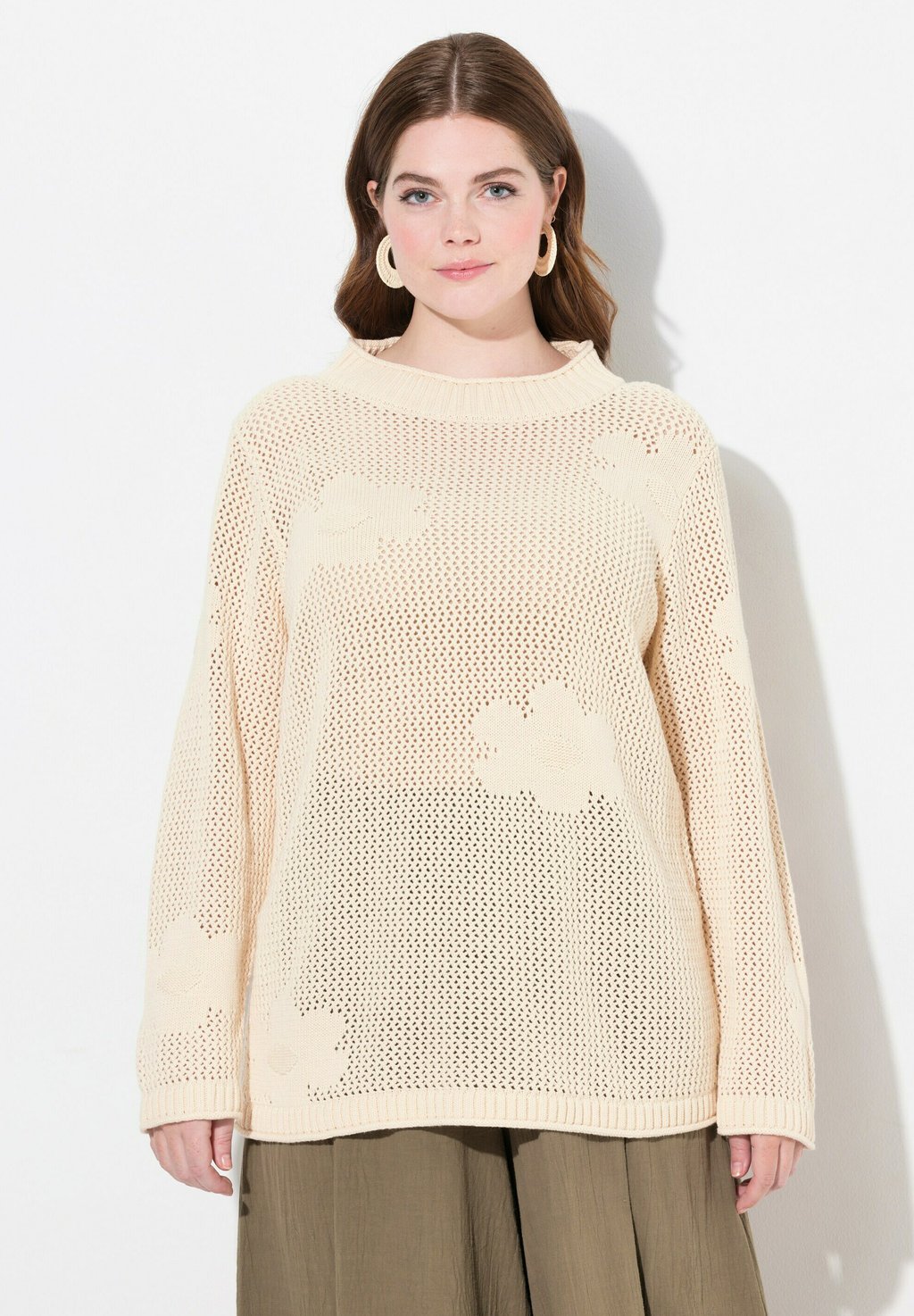 Свитер RUNDHALS LANGARM Ulla Popken, слоновая кость
Свитер RUNDHALS LANGARM Ulla Popken, слоновая кость