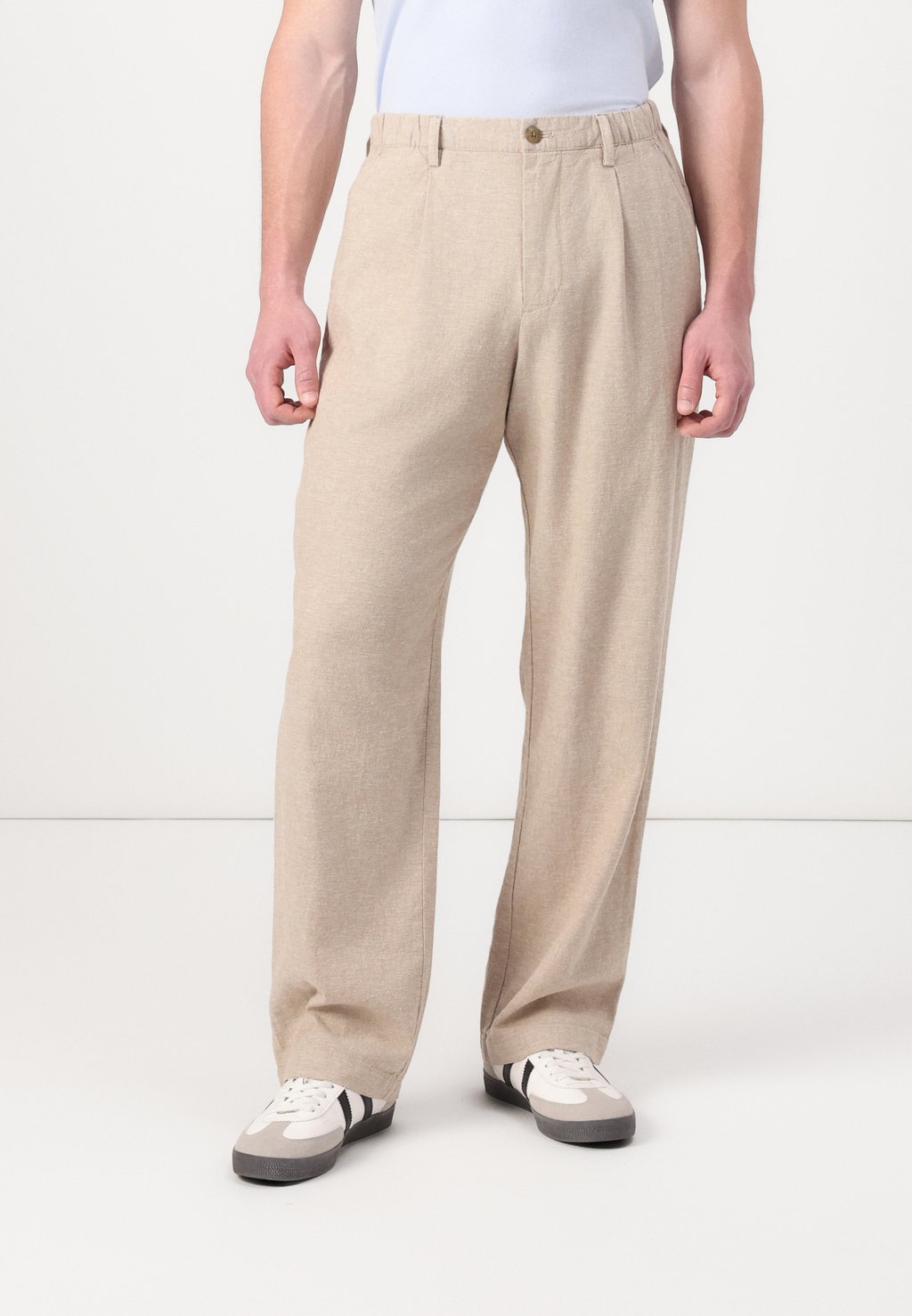 Брюки PLEATED TROUSER GAP, светло-коричневый
Брюки PLEATED TROUSER GAP, светло-коричневый
