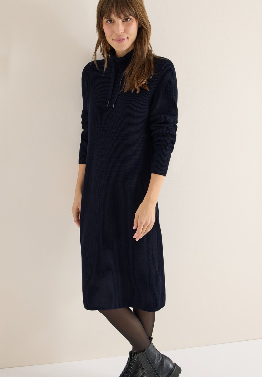 Платье Cecil Jumper dress, Blau/Dark Blue
Платье Cecil Jumper dress, Blau/Dark Blue