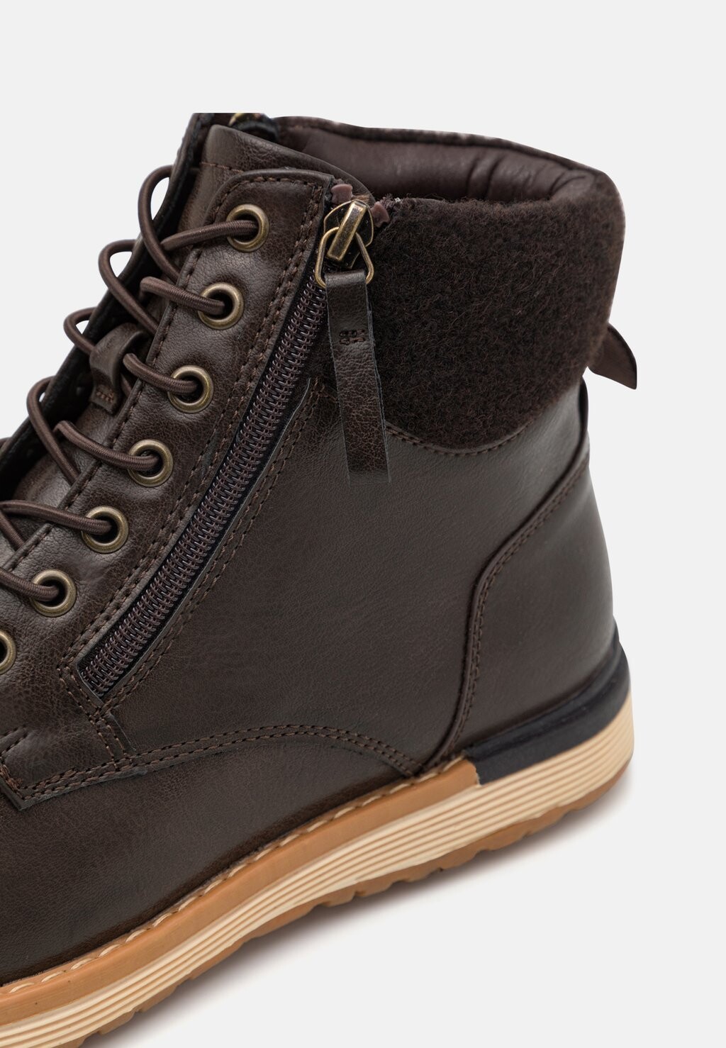 Ботильоны на шнуровке Pier One, коричневый
Ботильоны на шнуровке Pier One, коричневый