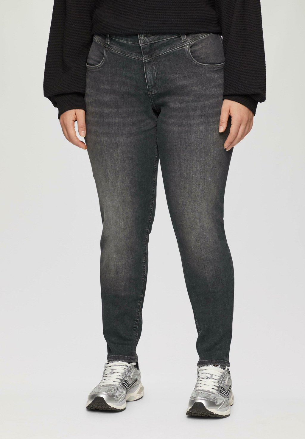 Джинсы облегающего кроя QS, серый 
Джинсы облегающего кроя QS, серый