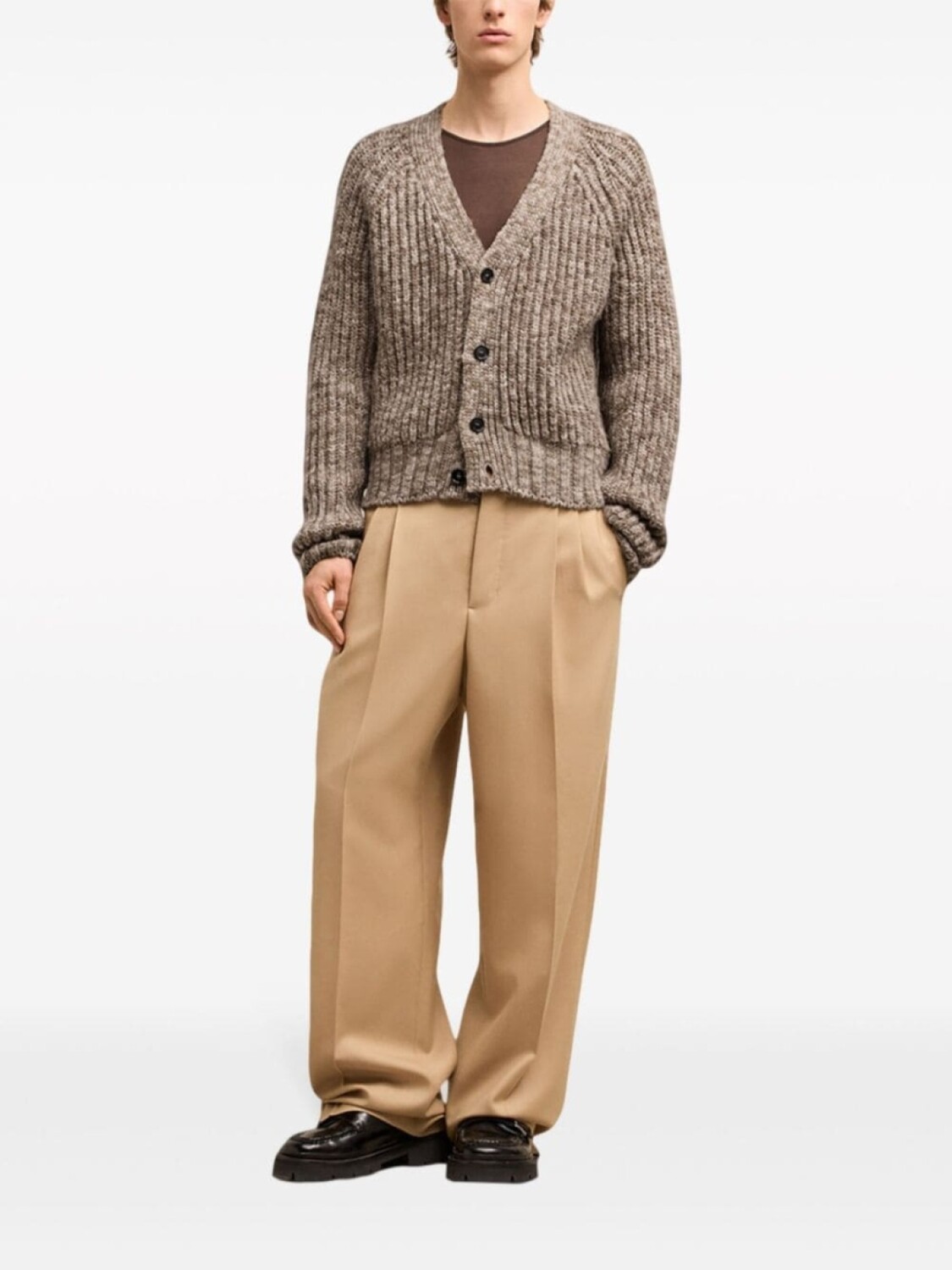 AMI Paris кардиган в рубчик, нейтральный цвет
AMI Paris кардиган в рубчик, нейтральный цвет