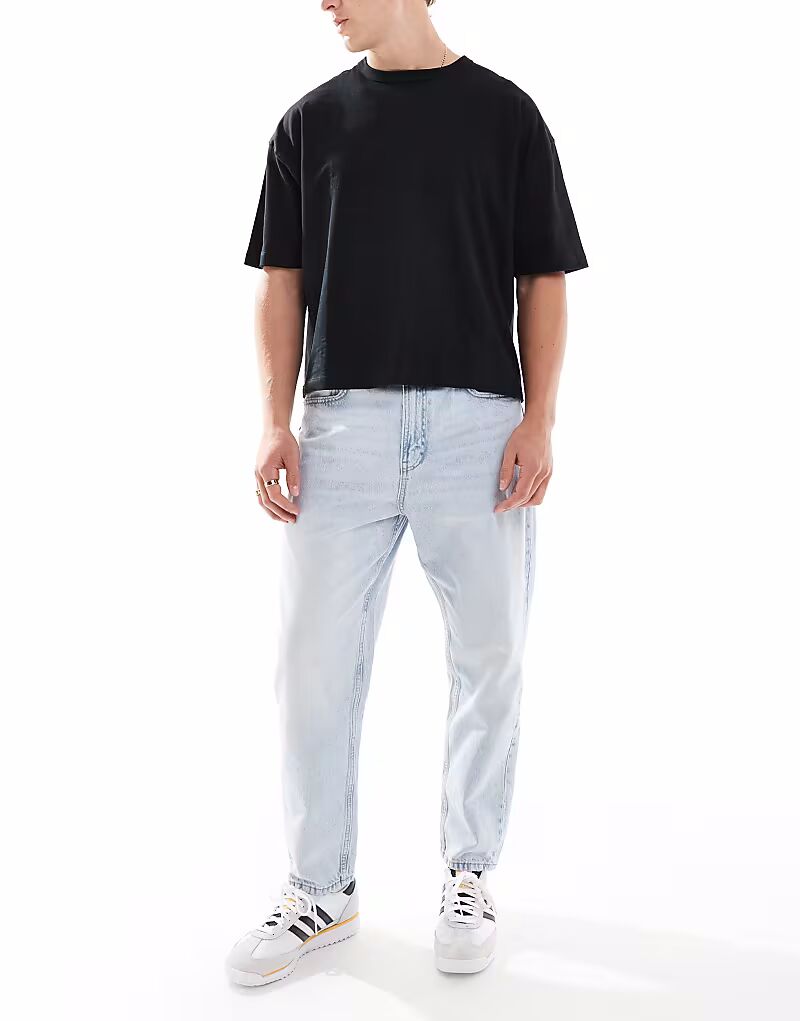 Джинсы свободного кроя Bershka светло-голубого цвета
Джинсы свободного кроя Bershka светло-голубого цвета