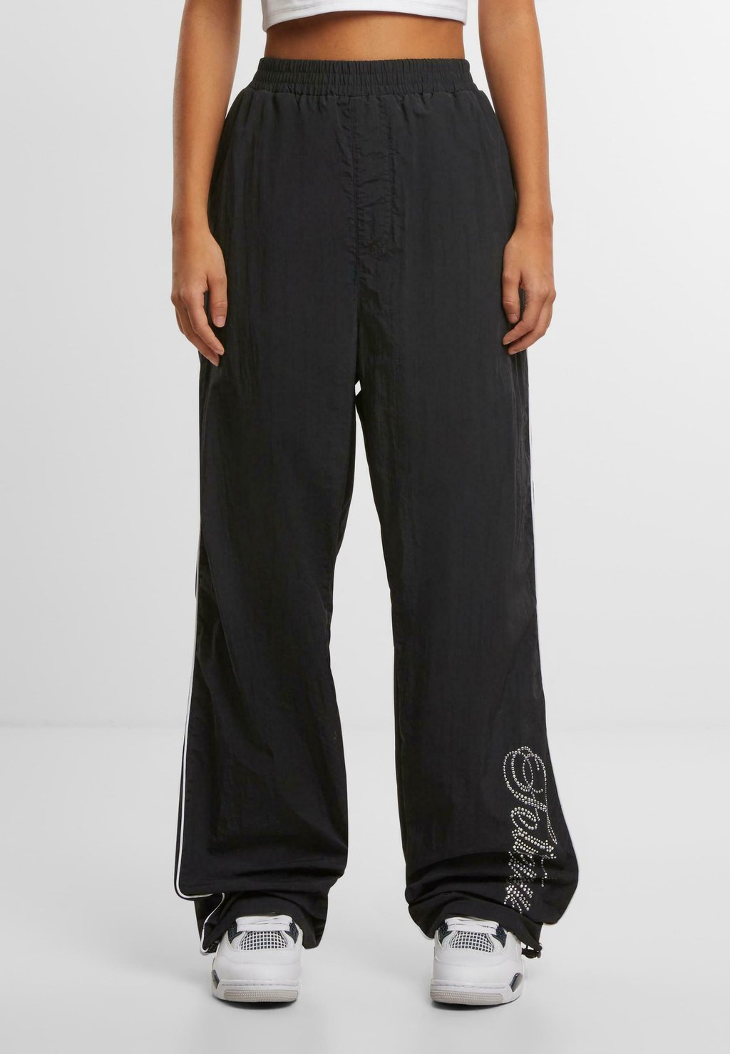 Спортивные штаны TRACK FELICIOUS, черный
Спортивные штаны TRACK FELICIOUS, черный