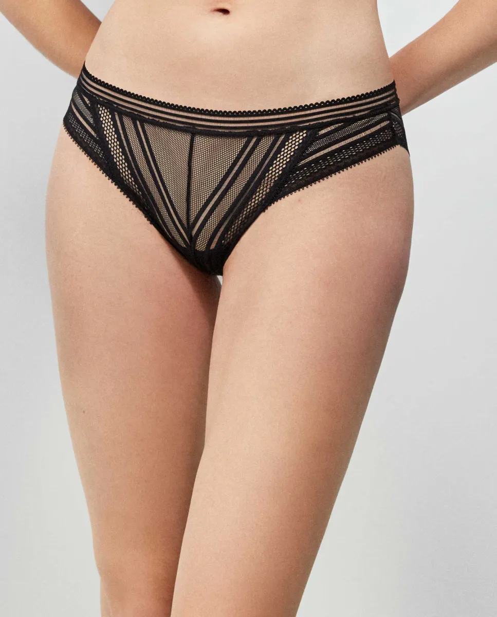 Классические трусики из полупрозрачной кружевной ткани Gisela, черный
Классические трусики из полупрозрачной кружевной ткани Gisela, черный