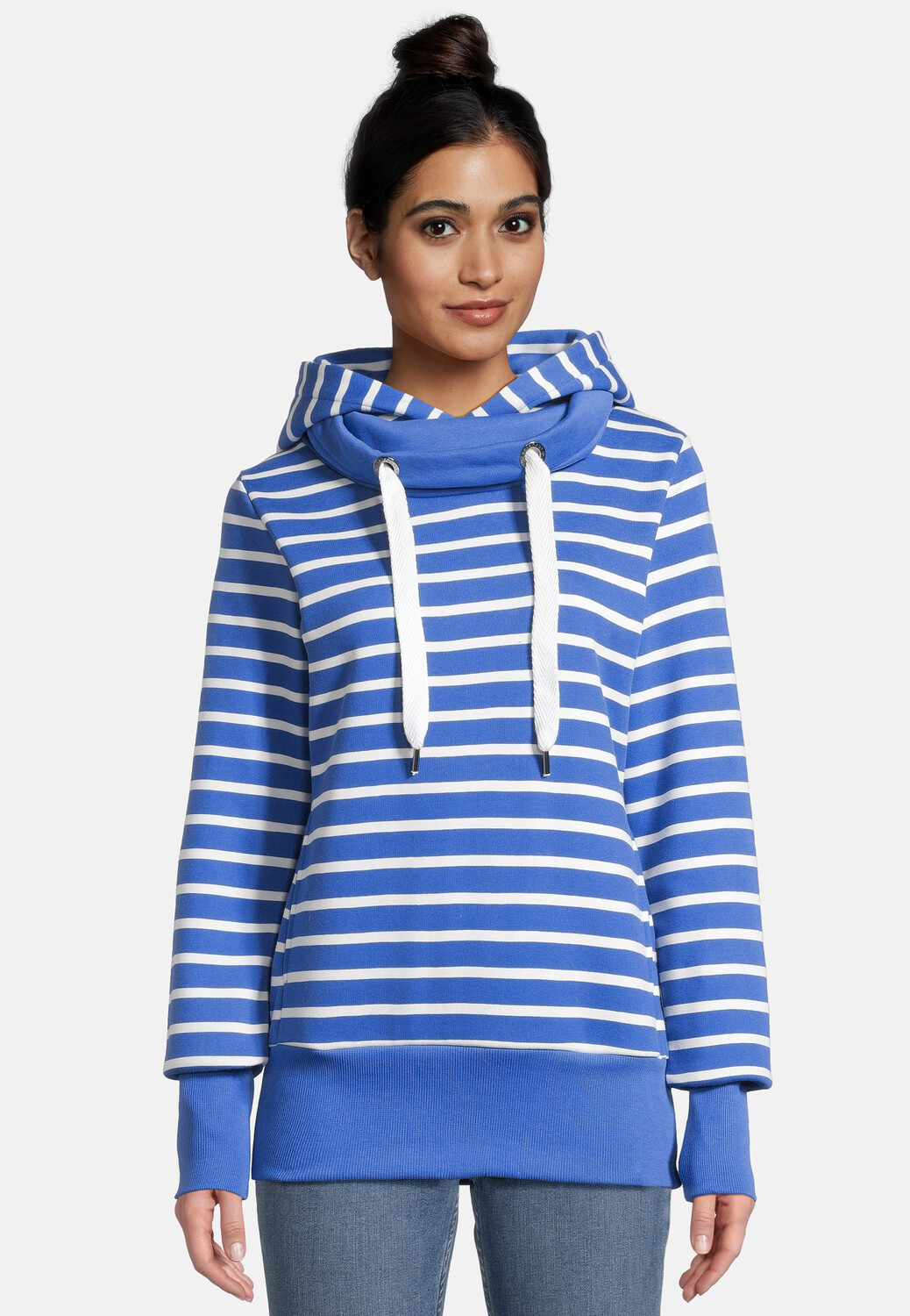 Толстовка Salzhaut Hoodie Öwer, цвет Offwhite-Sky
Толстовка Salzhaut Hoodie Öwer, цвет Offwhite-Sky