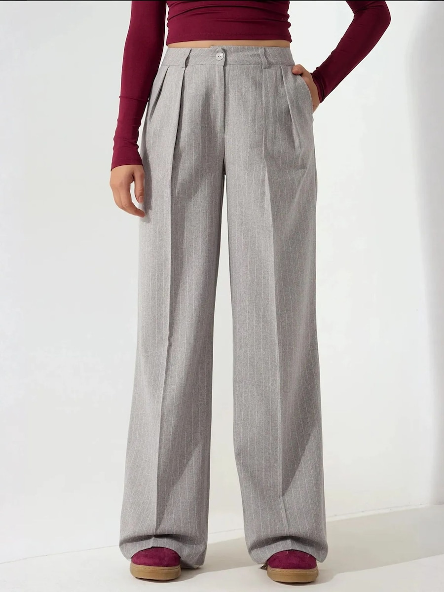 Широкие брюки со складками Hiccup, светло-серый
Широкие брюки со складками Hiccup, светло-серый