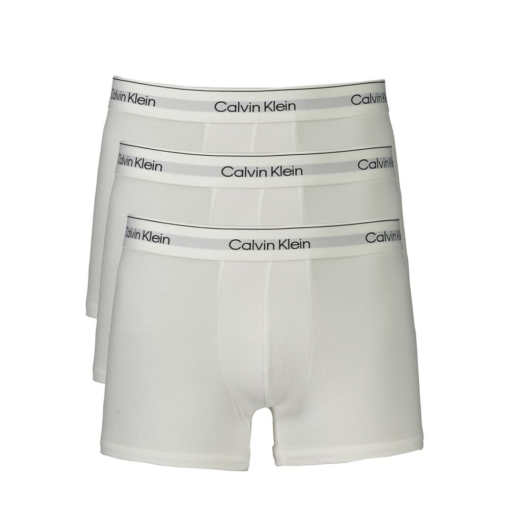 Белые хлопковые мужские боксеры Calvin Klein
Белые хлопковые мужские боксеры Calvin Klein