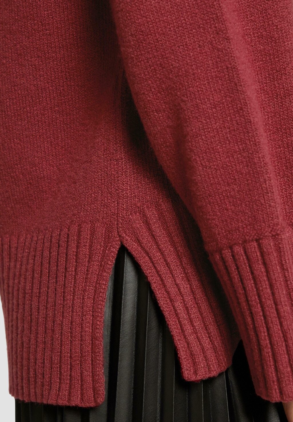 Джемпер RAGLANÄRMELN s.Oliver, темно-красный
Джемпер RAGLANÄRMELN s.Oliver, темно-красный