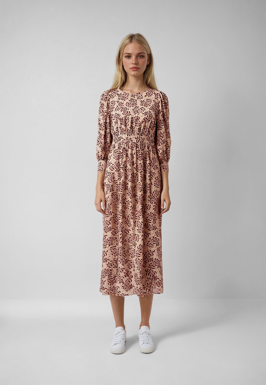 Платье макси KINEN Noa Noa, бежевый 
Платье макси KINEN Noa Noa, бежевый