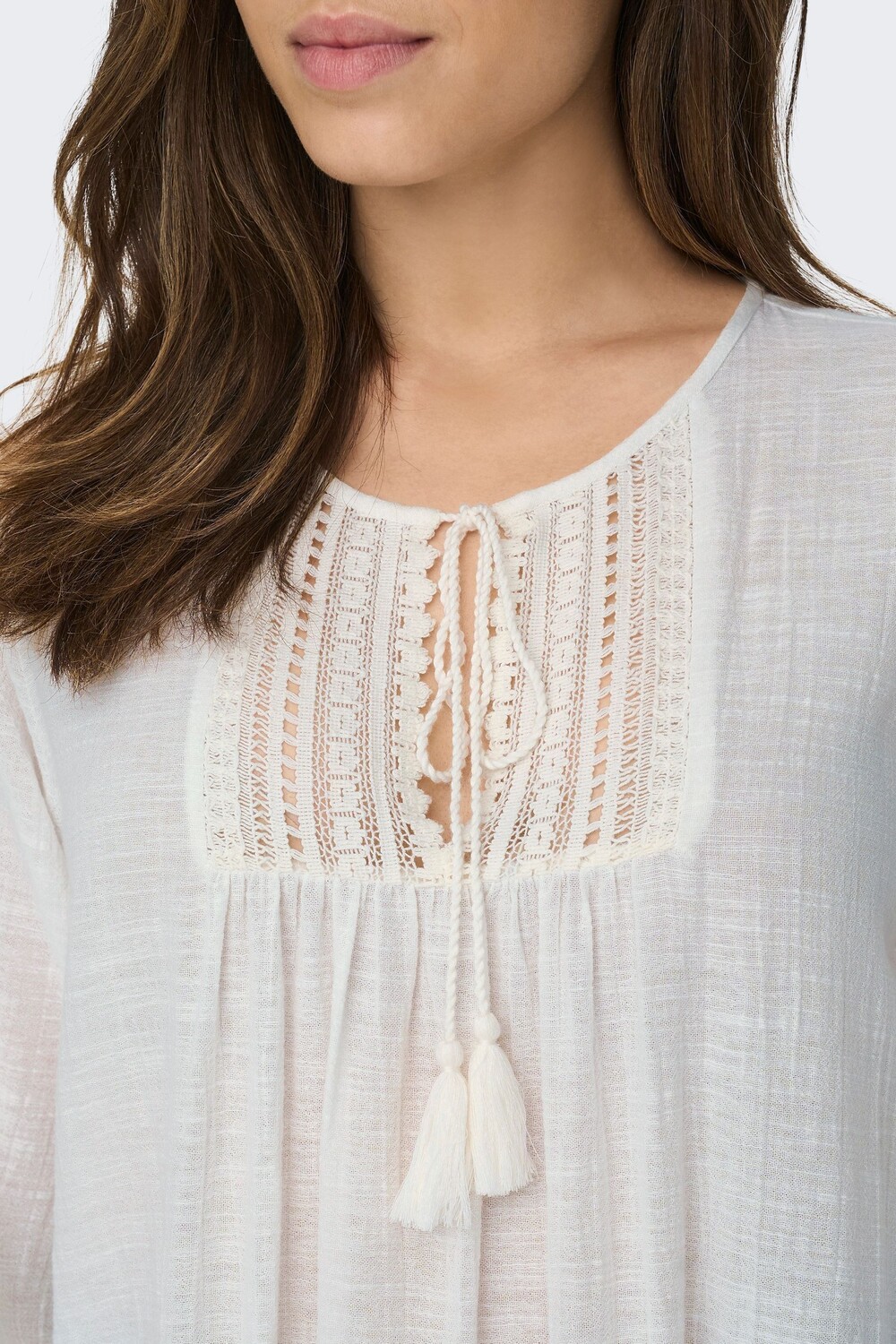 Летнее муслиновое платье с вышивкой свободного кроя Only, белый
Летнее муслиновое платье с вышивкой свободного кроя Only, белый