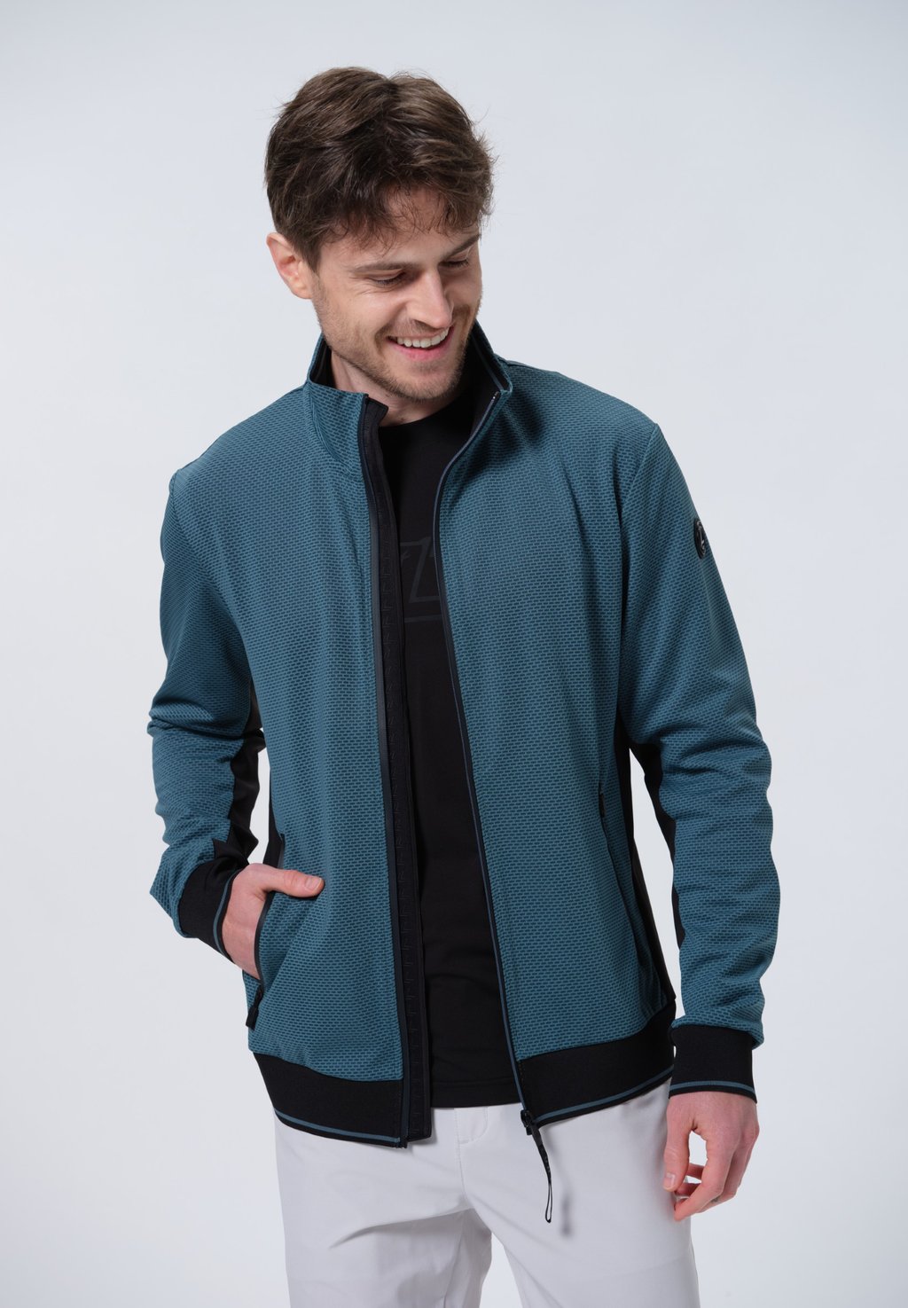 Толстовка на молнии Luhta, светло-голубой
Толстовка на молнии Luhta, светло-голубой