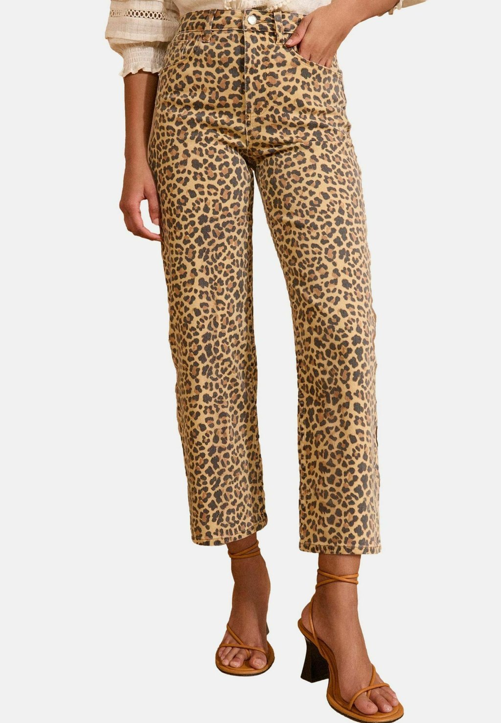 Джинсы прямого кроя REGULAR FIT - CROP WIDE Love & Roses, бежевый
Джинсы прямого кроя REGULAR FIT - CROP WIDE Love & Roses, бежевый