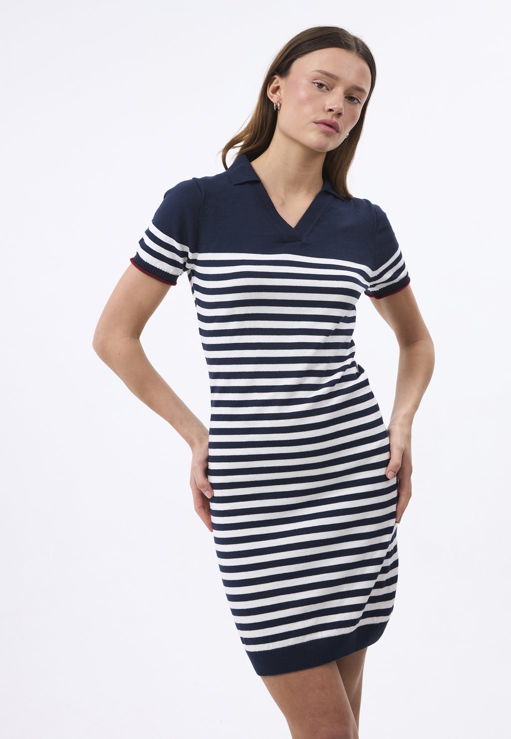 Платье-джемпер Felix Hardy, темно-синий
Платье-джемпер Felix Hardy, темно-синий