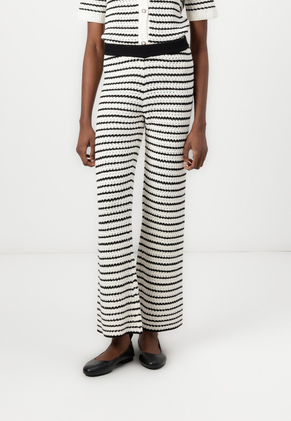 Брюки CHARLESCRAS, черный
Брюки CHARLESCRAS, черный