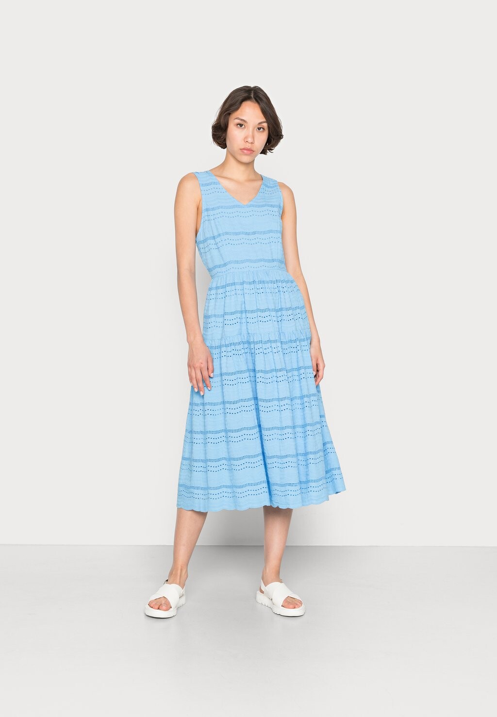 Повседневное платье YASCYRA MIDI DRESS YAS, светло-голубой
Повседневное платье YASCYRA MIDI DRESS YAS, светло-голубой