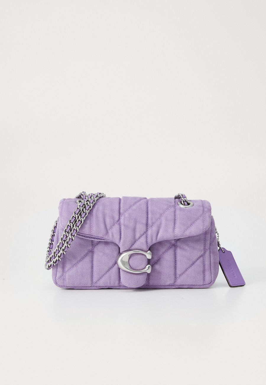 Сумка кросс-боди COACH TABBY SHOULDER BAG 20 WITH QUILTING, Iris/Lilac
Сумка кросс-боди COACH TABBY SHOULDER BAG 20 WITH QUILTING, Iris/Lilac