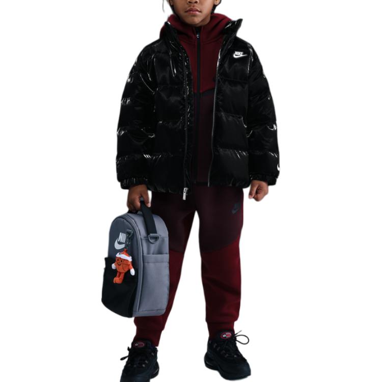 Детская пуховая куртка Nike, черный
Детская пуховая куртка Nike, черный