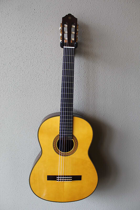Акустическая гитара Brand New Yamaha CG192S Spruce Top Classical Guitar with Gig Bag
Акустическая гитара Brand New Yamaha CG192S Spruce Top Classical Guitar with Gig Bag