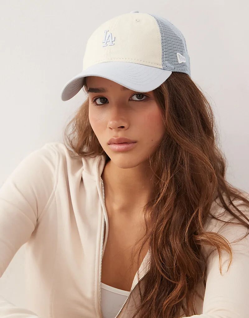 Контрастная кепка New Era LA Dodgers Micro Trucker в синем цвете
Контрастная кепка New Era LA Dodgers Micro Trucker в синем цвете